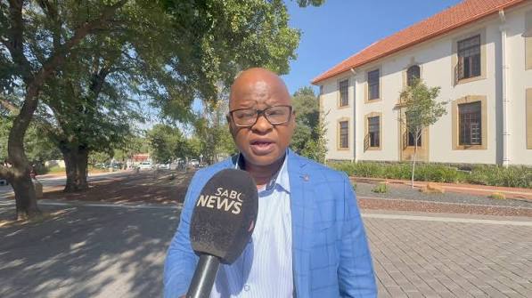 Political analyst Professor Sethulego Matebesi believes criminal charges against Matjhabeng Municipality's Executive Mayor, Thanduxolo Khalipha, could affect the ANC's reputation in the Free State., ...