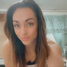 Ashley Parenteau's Instagram, Twitter & Facebook