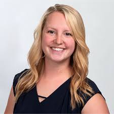 Amanda Lilley's Instagram, Twitter & Facebook