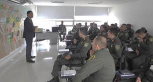 Pues en el ejército de colombia están los lanceros, inteligencia militar, sanidad militar, los soldados normales, la brigada contra el narcotráfico, la brigada contra el secuestro. Escuela De Inteligencia Y Contrainteligencia Policia Nacional