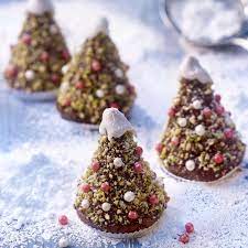 Weihnachtliche Schoko Baumchen Rezept Weihnachtsschokolade Einfacher Nachtisch Weihnachtskuchen