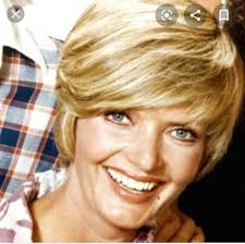 Do we know what happened to Carol Brady's first husband? ￼