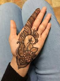 Mehndi designs differed depending on the region they were used. Simple And Easy Arabic Mehndi Designs For Hands Beginner Friendly Mehndi Designs With Images Bling Sparkle