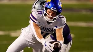 Tennant kicks go-ahead 51-yarder, No. 16 K-State stops Kansas on 4th down  to preserve 29-27 win | DC News Now | Washington, DC
