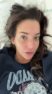 #stitch with @alix earle last photo I actually had lip filler It was when I  first started and did tiny bits but I feel this HARDDDDD