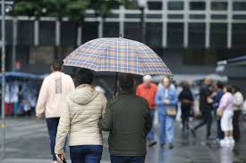 Frente fria provoca chuvas e queda de temperatura no centro-sul