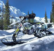 Kutvek Amerika On Instagram Graphic Kit On Te 300 By Kutvek Contact Us For Your Snowbike Mx Wrap Husqvarna Husqvar In 2020 Graphic Kit Snowbike Graphic