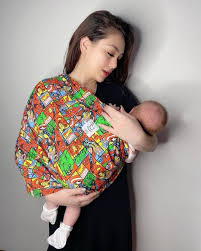 Duh, sakit punggung bisa jadi tanda ketempelan jin. Nangis Semalaman Dan Demam Tinggi Celine Evangelista Khawatir Anaknya Ketempelan Makhluk Halus Kapanlagi Com