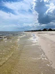 Ocean springs beach has received a rating of 4.9 out of 5 bones by 6 canine critics on bringfido. Things To Do In Mississippi Gulf Coast With Kids Biloxi Gulfport Beyond