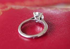 Shop our cartier 1895 solitaire selection from the world's finest dealers on 1stdibs. Cartier 1895 Solitaire Engagement Ring Platinum Diamond Vvs2 H Color 1 37 Carats Save 20 On This Stunning And Timeless Ring Solitaire Engagement Ring Engagement Rings Platinum Engagement Rings