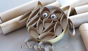 Parmi les bricolages les plus répandus, c'est l'animal qui remporte le plus vif succès. Hibou En Rouleau De Papier Wc Bricolage En Rouleau De Carton Pour L Automne