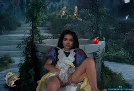 Post 6690757: Bigphotoeditor3000 fakes Rachel_Zegler Snow_White ...