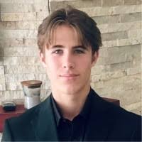 70+ perfiles de «Keegan»