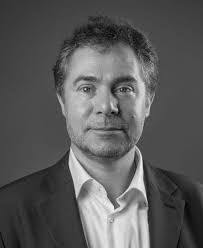 Scott Longfellow's Instagram, Twitter & Facebook