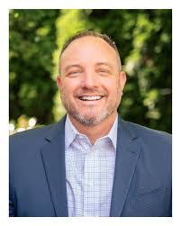 Seth Randall's Instagram, Twitter & Facebook