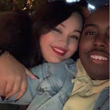 Daisy Maxwell's Instagram, Twitter & Facebook