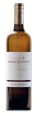 Abadia Retuerta Esta De Puesta De Largo Saca Al Mercado La Segunda Anada De Su Primer Vino Blanco Y Unico En L Envasado De Vino Vino Espanol Etiquetas De Vino