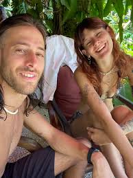 Argentine couple seeking farm work in Australia