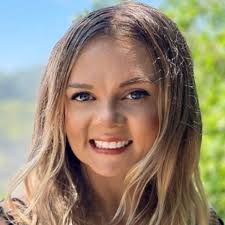 Brooke Hatcher's Instagram, Twitter & Facebook