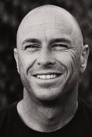 Patrick Shane Dorian (19 de Julho de 1972)