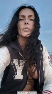 Hola🤙, soy Corina, de @carilo_ando_alq.venta, alquilo y vendo propiedades  en #carilo y alrededores, tambien muestro y subo historias de los paisajes  de Carilo y la forma de vida aca, soy AMANTE DEL ...