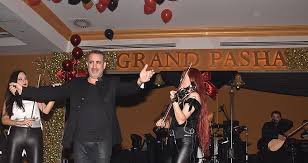Haluk levent aydın konseri eşsiz performans yorum muhteşem orkestra. Izmir Marsi Koro Halinde Soylendi Kibris Gazetesi Kibris Haber Kktc Son Dakika Ve Gundem Haberleri