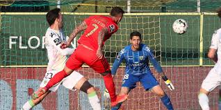Cd tondela hosts benfica in a primeira liga game, certain to entertain all football fans. Fq532 Yu7c4trm