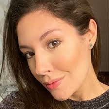 Bianca Abreu's Instagram, Twitter & Facebook