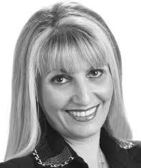 Jacqueline Henley's Instagram, Twitter & Facebook