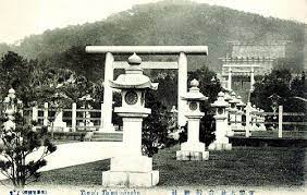台北事 關於台北的曾經 台灣神宮與圓山飯店 formosa lamp post photo