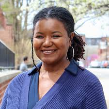 Michelle Ellis's Instagram, Twitter & Facebook