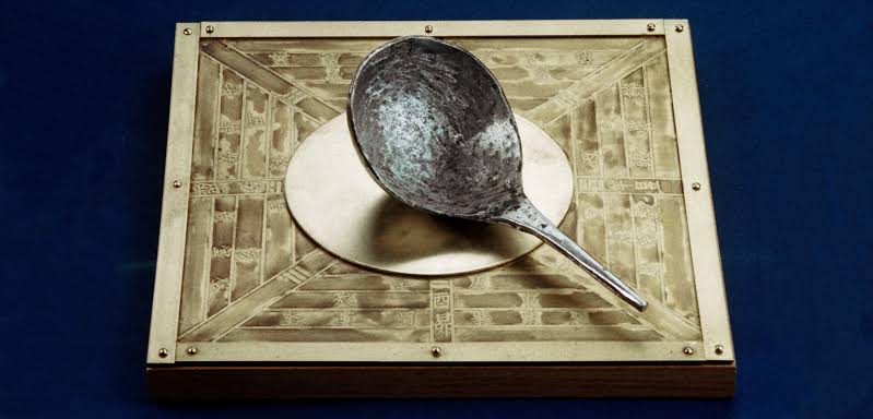 images?q=tbn:ANd9GcSuo0kVR3DQufgUx0EO_A5dLJUz1Lh-s3Mqsg7JP382wF7JsM2UKSqq6dGQ&s=10 Navigating the Unseen: The Science, History, and Mastery of the Magnetic Compass