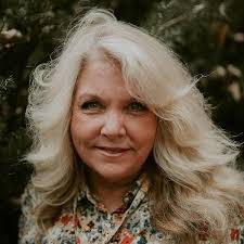 Cindy Rollins's Instagram, Twitter & Facebook