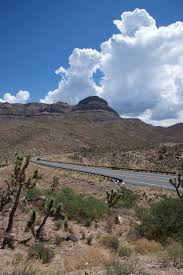 Ilustraciones, imágenes clip art, dibujos animados e iconos de stock de durante el día de la historieta estilo plano paisaje del desierto. Carretera Desierto Nubes Cactus Arenas Seco Arena Roca Estados Unidos Al Aire Libre Pxfuel