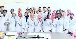 Basically, uitm dengkil ialah pusat asasi which means hanya ada program asasi sahaja dekat situ. Ain Syahirah 10 Sebab Perlu Pilih Pusat Asasi Uitm Dengkil