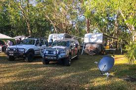 After finding a spot, very easy out here as there is tons of room, we have a bit of lunch, next thing, the neighbouring camp turns up. Red Centre And Finke Desert Race Hema Maps