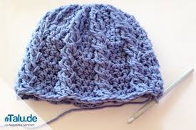 Mit dem richtigen farbverlaufsgarn kannst du tolle mützen entwerfen. Hakelmutze Selber Machen Anleitung Hakelmuster Fur Eine Mutze Talu De