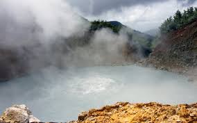 Terbentuk dari letusan gunung berapi yang dahsyat ribuan tahun lalu. 5 Tasik Paling Berbahaya Di Dunia Iluminasi