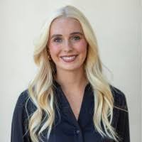 900+ "Elle" profiles