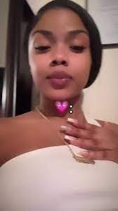 Naomi Mcclain's Instagram, Twitter & Facebook