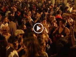 Tickets on sale today and selling fast, secure your seats now. Covid Fine Coprifuoco In Spagna Festa A Barcellona Senza Mascherina Corriere Tv