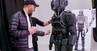 I am mother movie reviews & metacritic score: I Am Mother Creating The Robot Suit