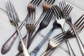 Das geht ohne großes schrubben quasi wie von selbst, denn natron ist in kombination mit alufolie und heißem wasser eine wahre wunderwaffe zum. Silber Reinigen 12 Tipps Tricks