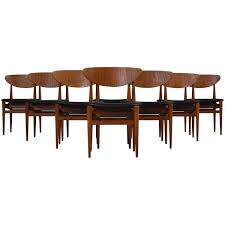 This is one of a set of six danish modern style teak chairs that i got from someone who i think got them at a yard sale. Danish Modern Dining Chairs In Teak Black Leather By Inge Rubino 1963 Set Of 8 For Sale At Pamono