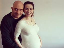 Every day, josé raposo and thousands of other voices read, write, and share important stories on medium. Sara Barradas E Jose Raposo Eternizam Barriga De Mama Da Atriz Saiba Como