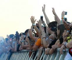 Love you're in my flesh and bone where ever you go i'm home i'll follow you. Armin Van Buuren Surpriza Verii La Festivalul Neversea Evenimentul Zilei