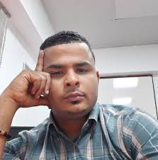 LO ÚLTIMO: Muere Roberto Gómez Bolaños 'Chespirito' a los 85 años  http://cnn.it/1ym39L2