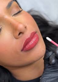 Looking for a Makeup Model CBD Hey beauties! I'm looking for a model for a  makeup session for photo and video content, in exchange you'll get full  makeup and hairdo for FREE,