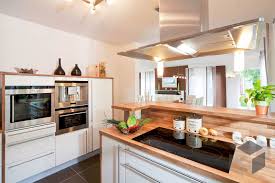 Kuche Modern In 2020 Moderne Kuche Fertighauser Haus Dekor