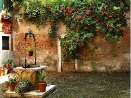 Flower Gardens Of Italy Wellhead San Polo Venice Italy Flowers Italy San Polo Venice Well Venice Italy Italian Garden Beautiful Places On Earth